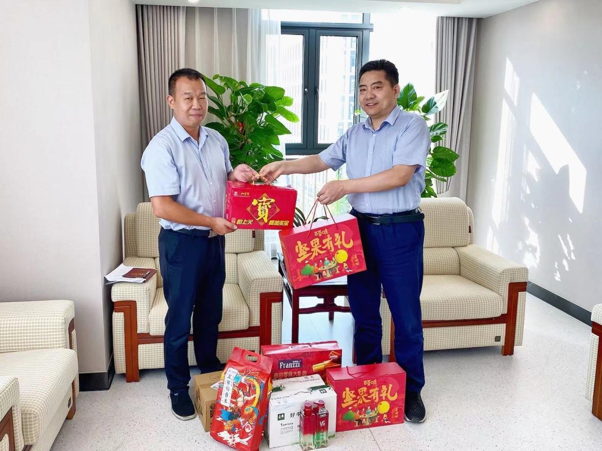下载.jpg